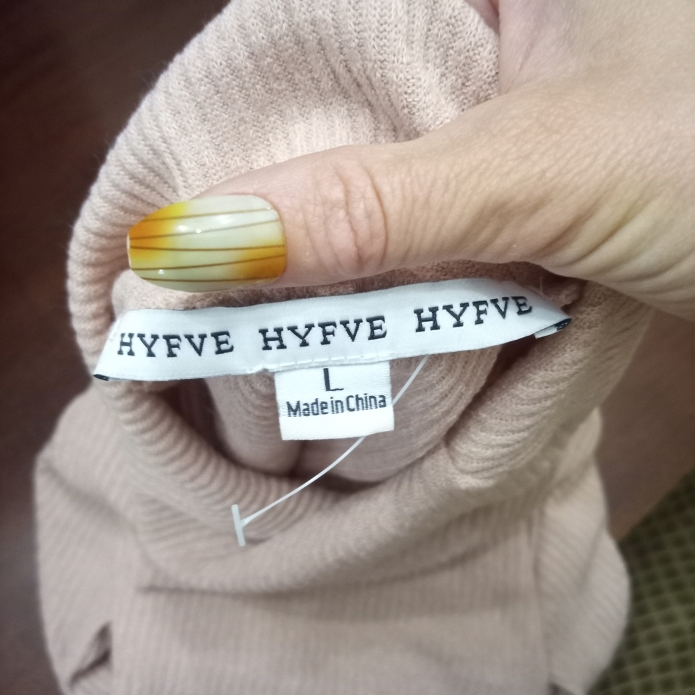 HYFVE Pink Cropped Long Sleeve Hoodie - Picture 2 of 3